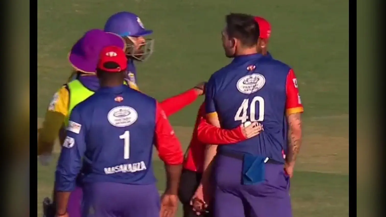 Legends League Cricket: यूसुफ पठान के साथ विवाद करने पर मिशेल जॉनसन पर लगा मैच फीस का 50 फीसदी जुर्माना