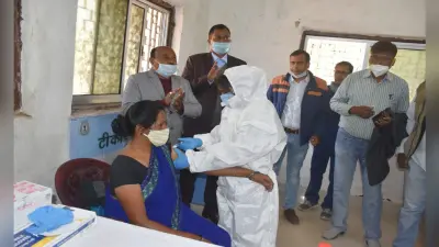Corona Vaccine in Bihar : बिहार में अब रोजाना 200 स्वास्थ्य कर्मियों को लगेगी कोरोना की वैक्सीन, दो सेशन में चलाया जायेगा टीकाकरण अभियान