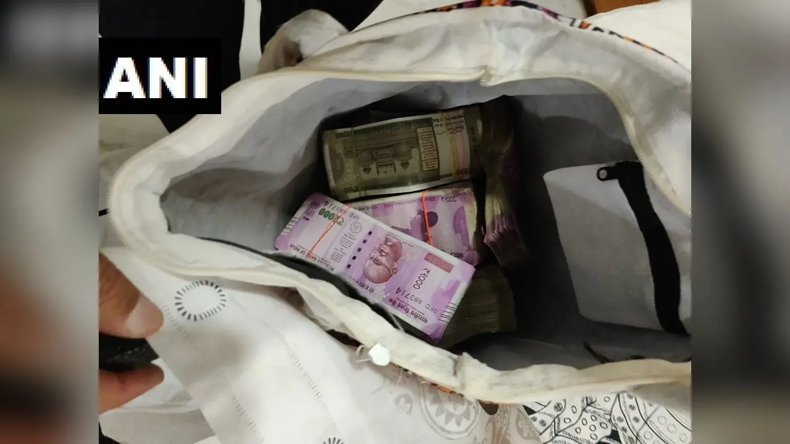 मध्य प्रदेश: 30 हजार सैलरी… छापेमारी में मिले 7 करोड़ रुपये, महिला अभियंता के पास कहां से आयी अकूत संपत्ति?