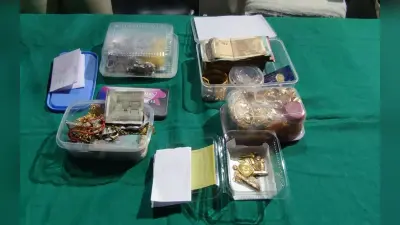 Video : पटना में सोना चोरी करने वाले गिरोह का भंडाफोड़, गिरफ्तार स्वर्ण कारोबारियों और पुलिस के बीच झड़प