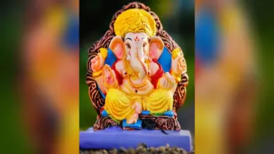 गणेश चतुर्थी की मूर्ति स्थापित से पहले जानें गणपति किस दिशा में होनी चाहिए सूंड