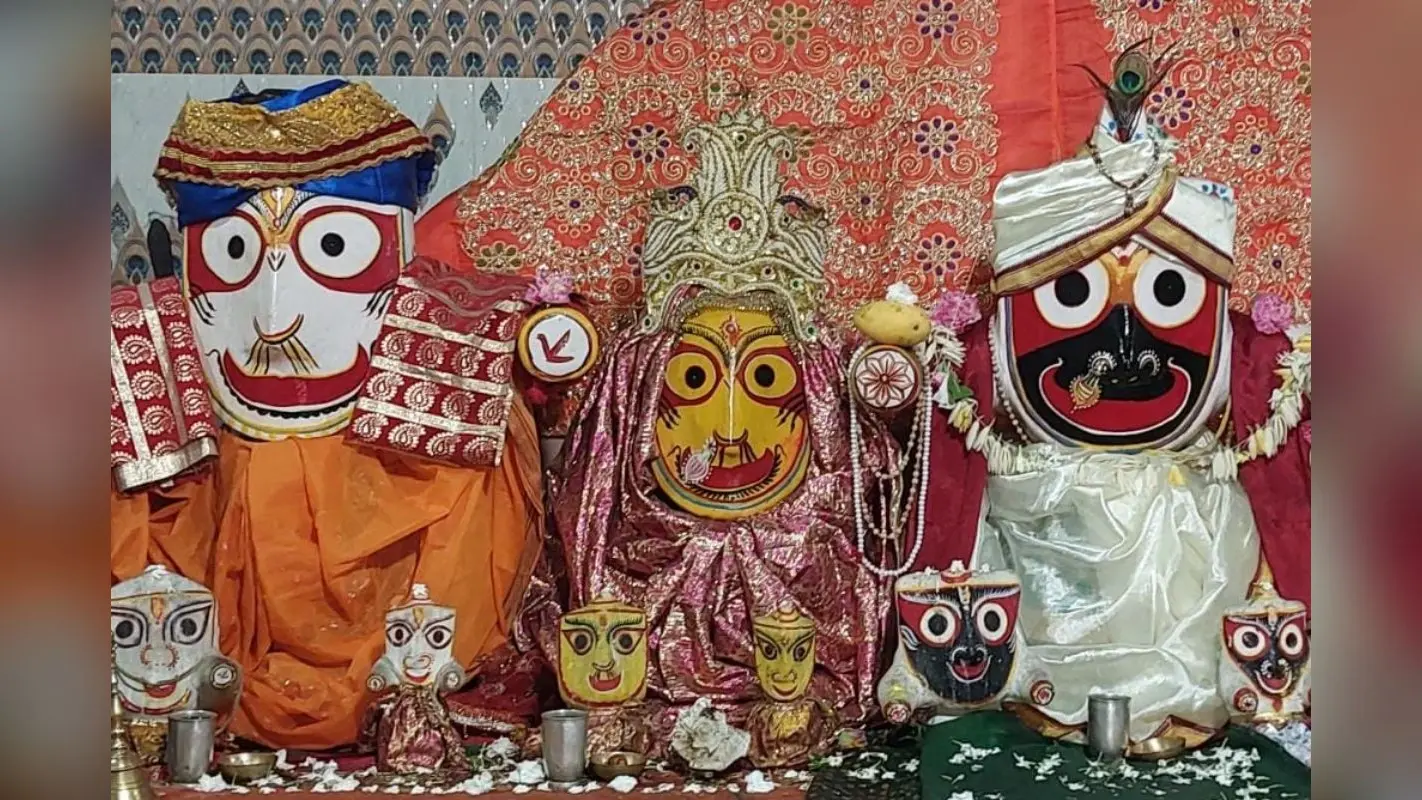 चितालागी अमावस्या पर जगन्नाथ मंदिर में पूजा-अर्चना, फसलों की रक्षा के लिए किसान चितऊ पीठा करते हैं अर्पित