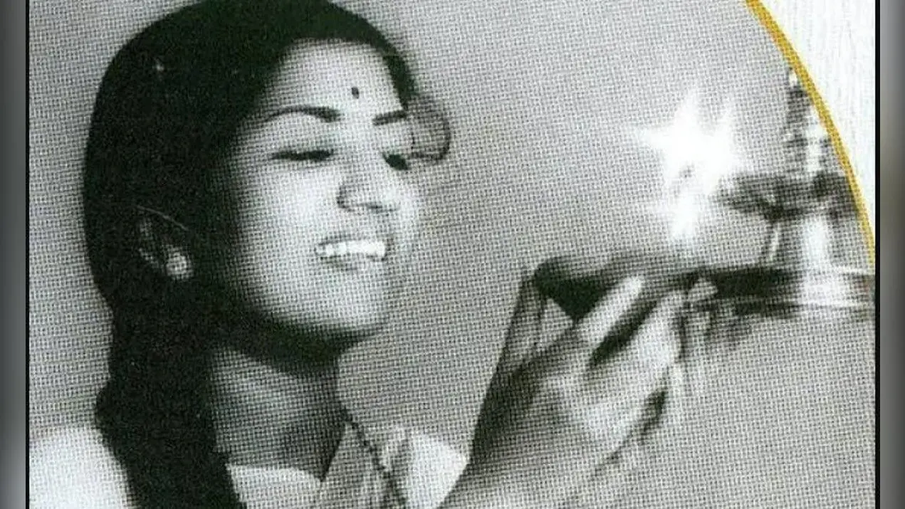 Lata Mangeshkar Death: जब लता मंगेशकर के मुंह से ये शब्द सुनकर जद्दनबाई ने कही थी ये बात, पढ़ें वो किस्सा