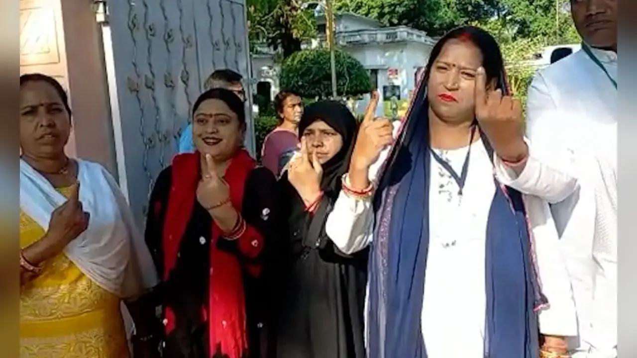 यूपी निकाय चुनाव: महराजगंज 66.48 प्रतिशत मतदान के साथ अव्वल, प्रयागराज का सबसे खराब रिकॉर्ड, देखें आंकड़े