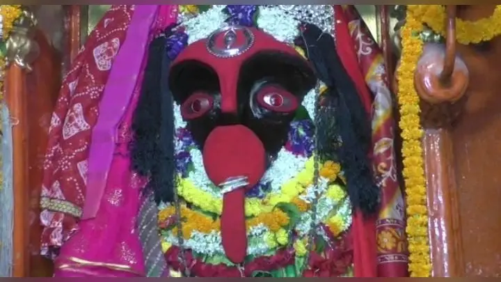 मां कालरात्रि की पूजा से अकाल मृत्यु का भय होता है खत्म, नवरात्रि के 7वें दिन वाराणसी में लगा भक्तों का तांता