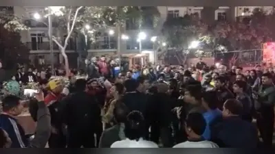 UP News: न्यू ईयर की पार्टी में हुआ बवाल, सेल्फी के लिए महिलाओं के साथ जबरदस्ती, विरोध करने पर मारपीट