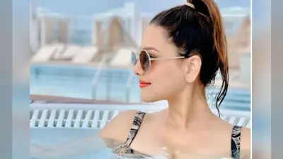 ‘Anupama’ की ‘काव्या’ ने शेयर की ये बोल्ड PHOTOS, पूल साइड में दिखा एक्ट्रेस का हॉट अंदाज