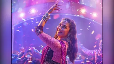 Maja Ma Song: माधुरी दीक्षित ने गरबा पर किया झूमकर डांस, रिलीज होते ही वायरल हुआ ‘धक धक गर्ल’ का ये गाना