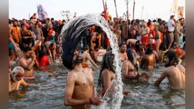 Mahashivratri: माघ मेले का अंतिम स्नान आज, महाशिवरात्रि पर संगम में लाखों श्रद्धालु लगा रहे आस्था की डुबकी