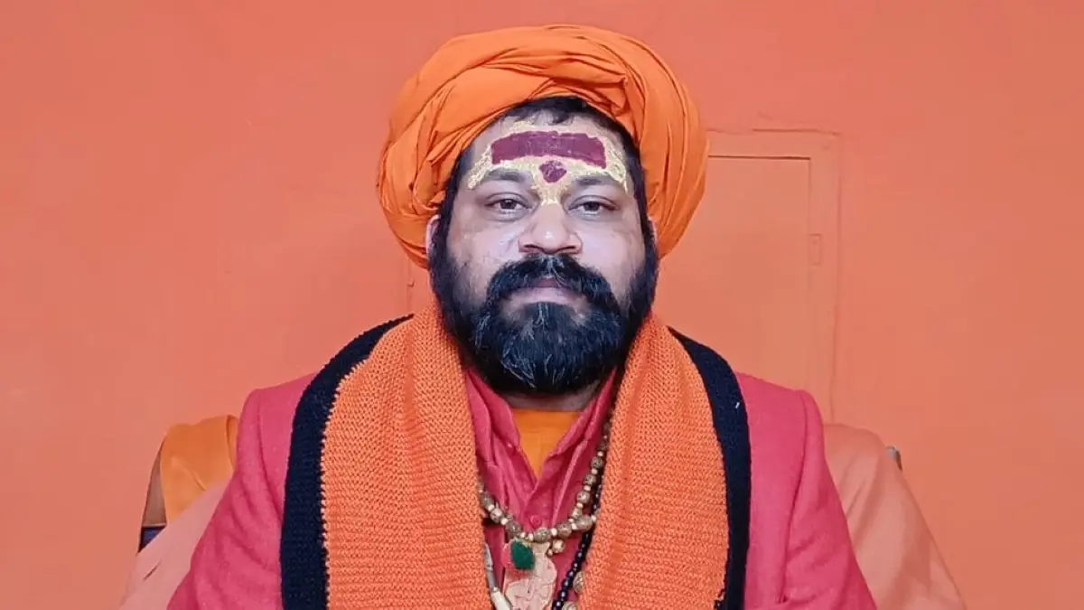 महंत राजू दास ने आपत्तिजनक टिप्पणी पर महिलाओं से मांगी माफी, समलैंगिक संबंधों को लेकर कही ये बात, जानें मामला
