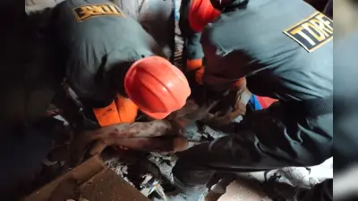 महाराष्ट्र में इमारत का छज्जा गिरने से 12 साल के बच्चे सहित 4 लोगों की मौत, एक लापता