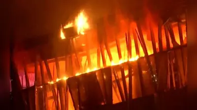 Mumbai: ओरियन बिजनेस पार्क और और सिने वंडर मॉल में लगी भीषण आग, कई गाड़ियां जलकर तबाह