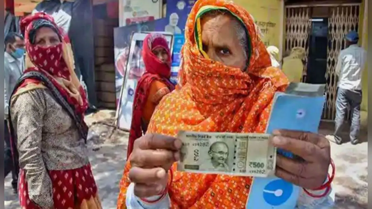 Jan Dhan Account : जनधन खाते में एक बार फिर 1500 रुपये भेज सकती है मोदी सरकार, 20 करोड़ से अधिक गरीब महिलाओं को होगा लाभ