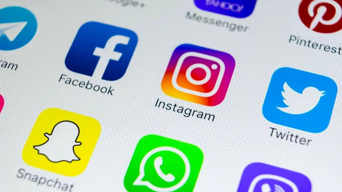Facebook, Twitter सहित पूरे सोशल मीडिया पर नकेल कसने की तैयारी में सरकार; अश्विनी वैष्णव ने कही यह बात