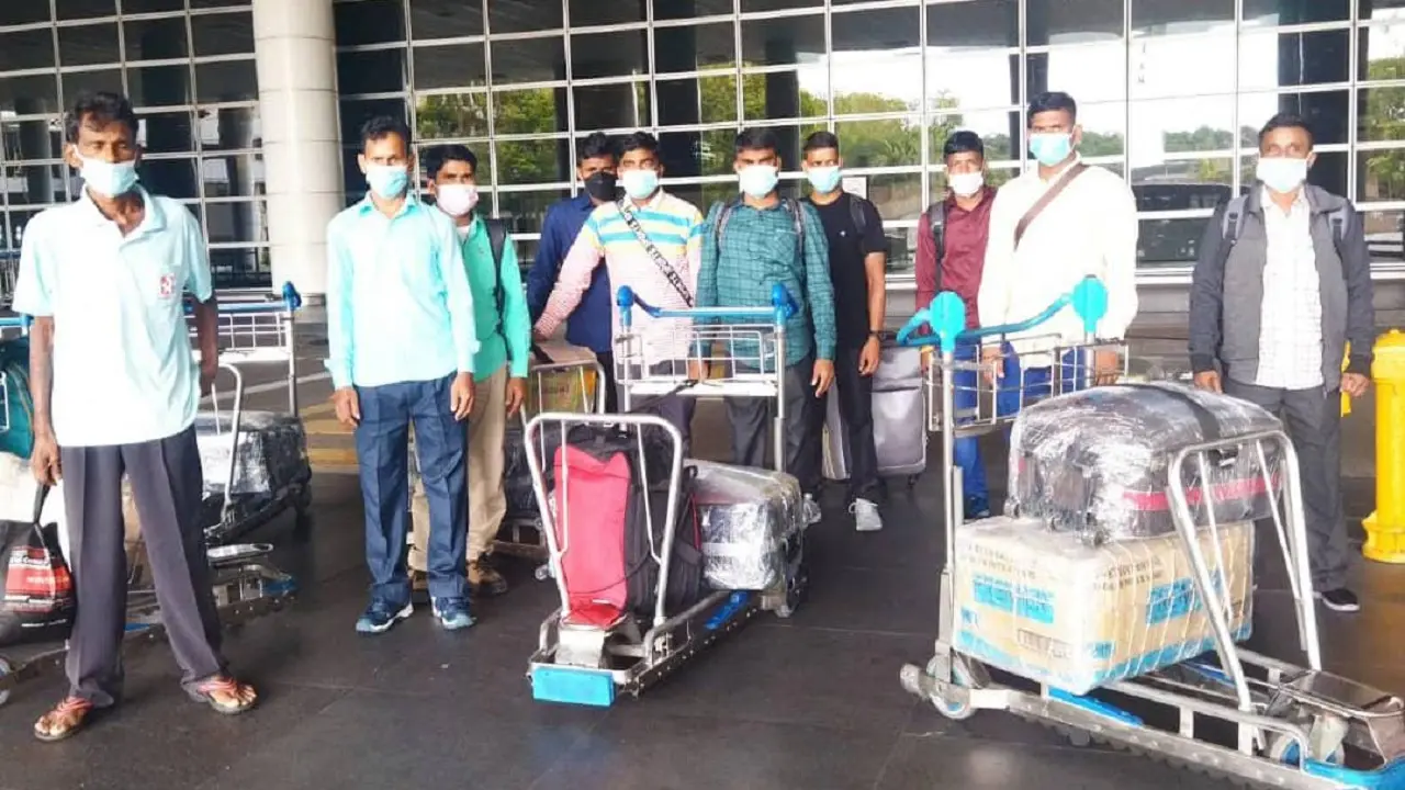 Jharkhand News: मलेशिया में फंसे 10 मजदूर लौट रहे झारखंड, 20 मजदूरों की वतन वापसी का अब भी इंतजार