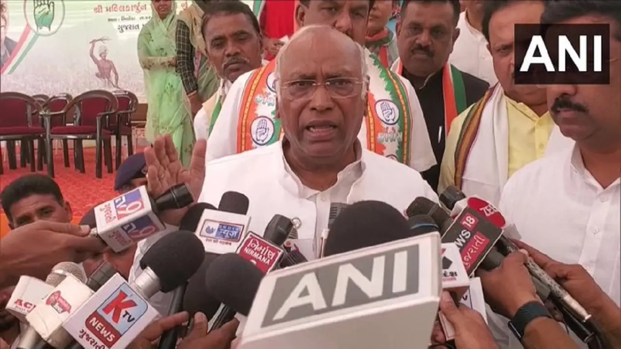 Gujarat Election 2022: मल्लिकार्जुन खरगे का दावा, गुजरात में बहुमत में आएगी कांग्रेस, बनेगी हमारी सरकार