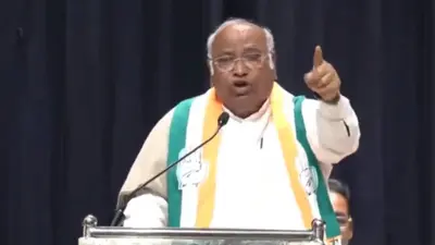 खरगे ने की तमिलनाडु के मंत्री सेंथिल बालाजी की गिरफ्तारी की निंदा, कहा- विपक्ष इस तरह के हरकतों से डरेगा नहीं