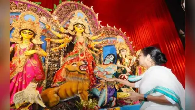 मुख्यमंत्री ममता बनर्जी आशा कार्यकर्ताओं को दुर्गा पूजा बोनस के तौर पर देंगी 4500 रुपये