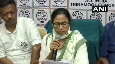 बंगाल : ‘आप बैठिए, मैं भी बैठ जाती हूं’, बीडीओ से खफा मुख्यमंत्री ने कार्यक्रम को बीच में ही रोक दिया