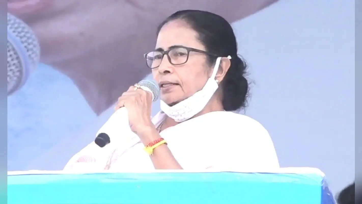 Bengal Election 2021: पुरुलिया की रैली से ममता बनर्जी का आरोप, ‘मुझे बहुत मारा गया, मेरे सिर और कमर में चोट है, BJP को डर है कि….