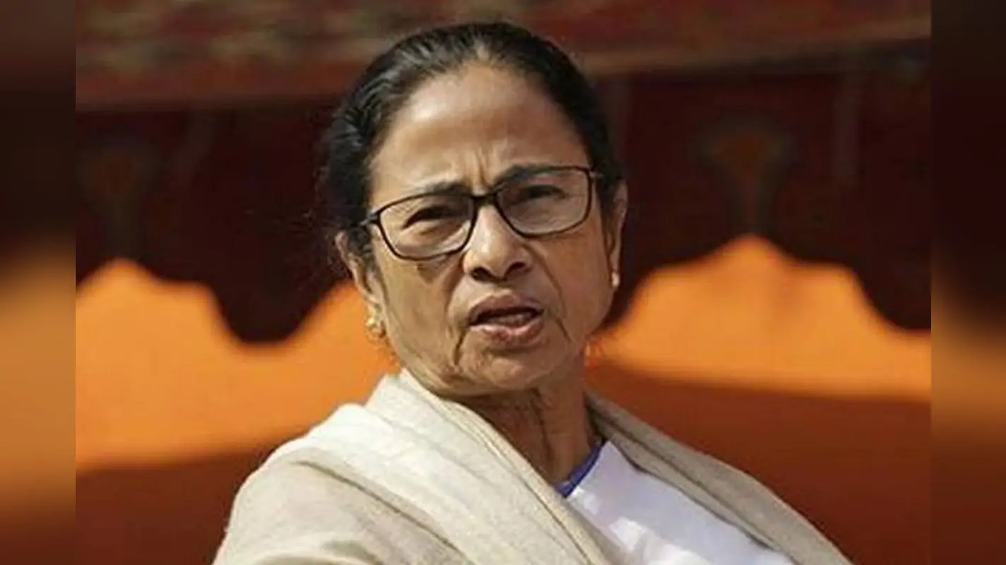 Sarkari Naukri: दुर्गा पूजा से पहले ममता बनर्जी ने दी खुशखबरी, बंगाल में इतने टीचर्स को मिलेगी नौकरी