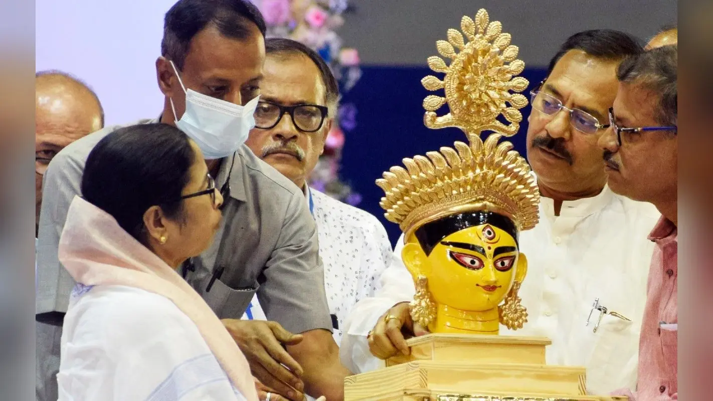 बंगाल में 30 सितंबर से 10 अक्टूबर तक दुर्गा पूजा की छुट्टियां, 43 हजार क्लबों को 60 हजार रुपये की मदद