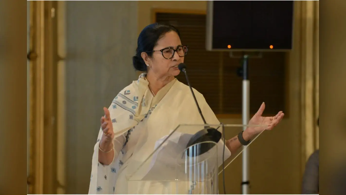 ममता ने बार्सिलोना में किया दावा : देश का अगला औद्योगिक गंतव्य होगा बंगाल, पूरे विश्व के लिए बनेगा गेमचेंजर