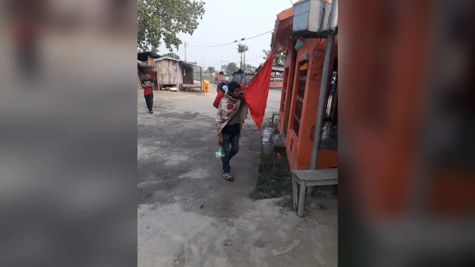 लॉकडाउन में काम हुआ बंद तो महाराष्ट्र से 22 दिन पैदल चलकर बिहार पहुंचा युवक
