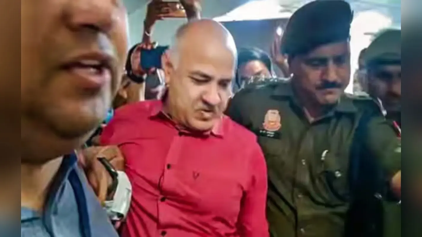 मनीष सिसोदिया के घर सुबह-सुबह सीबीआई का छापा, बोले अरविंद केजरीवाल- CBI का स्वागत