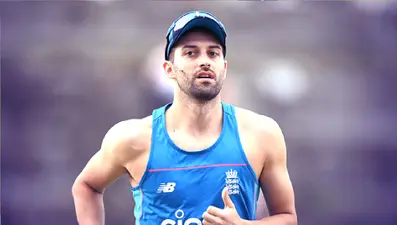 IPL 2022: लखनऊ सुपर जायंट्स को लगा तगड़ा झटका, करोड़पति खिलाड़ी आईपीएल से बाहर