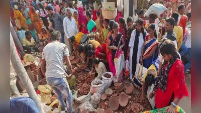 Diwali 2022 : पटना के बाजारों में लोगों को पसंद आ रहे जादुई दिए, खुशबूदार कैंडल भी बढ़ाएंगे घर की शोभा