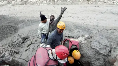 Chamoli Tragedy : मृतकों की संख्या बढ़कर 61 हुई, अब तक 28 बॉडी पार्ट बरामद