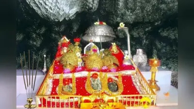 वैष्णो देवी मंदिर में भक्तों ने लगया सोने-चांदी का अंबार, 18 सौ किलो सोना, 47 सौ किलो चांदी, चढ़ावे की रकम देखकर हो जाएंगे दंग