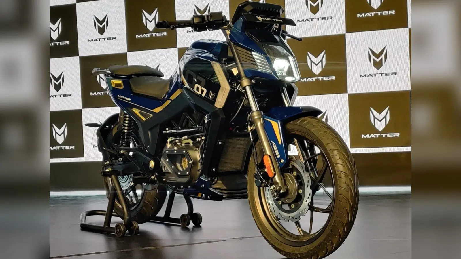 New Electric Bike: टू व्हीलर ईवी बाजार में सनसनी मचाने आयी नयी गियर वाली इलेक्ट्रिक मोटरसाइकिल