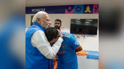 PHOTO: पीएम मोदी से मिलकर रो पड़े मोहम्मद शमी, भारतीय टीम के ड्रेसिंग रूम में आंसुओं का सैलाब