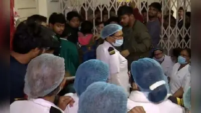 मेडिकल कॉलेज में लगातार 9 दिन से जारी है भूख हड़ताल,स्वास्थ्य सचिव ने कहा कि प्रिंसिपल से बात करूंगा