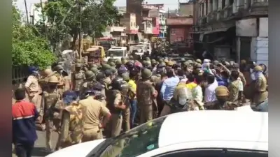 मेरठ : हॉटस्पॉट सील करने गयी पुलिस पर पथराव, मजिस्ट्रेट और दारोगा घायल, चार लोग गिरफ्तार