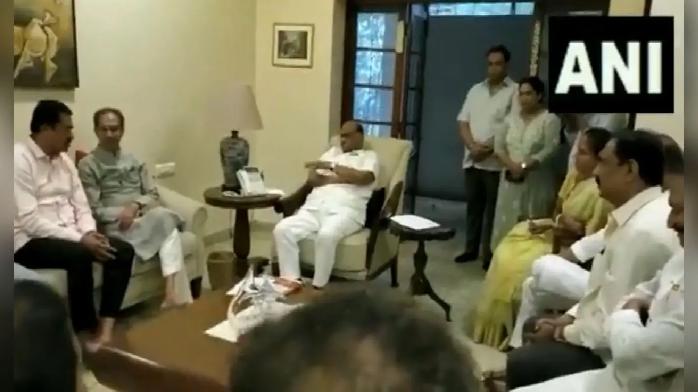 कर्नाटक में कांग्रेस की जीत से MVA में हलचल, शरद पवार के घर बनी 2024 और महाराष्ट्र चुनाव की रणनीति