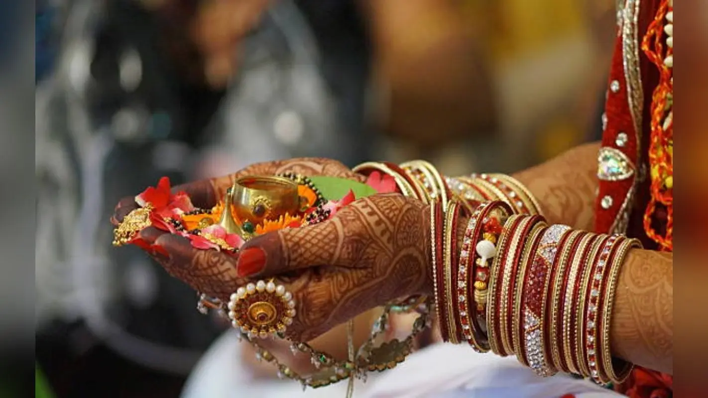 Mehndi Designs: महाशिवरात्रि पर पाना हो भोले बाबा का आशीर्वाद, तो लगाएं ये बेहतरीन मेहंदी डिजाइन