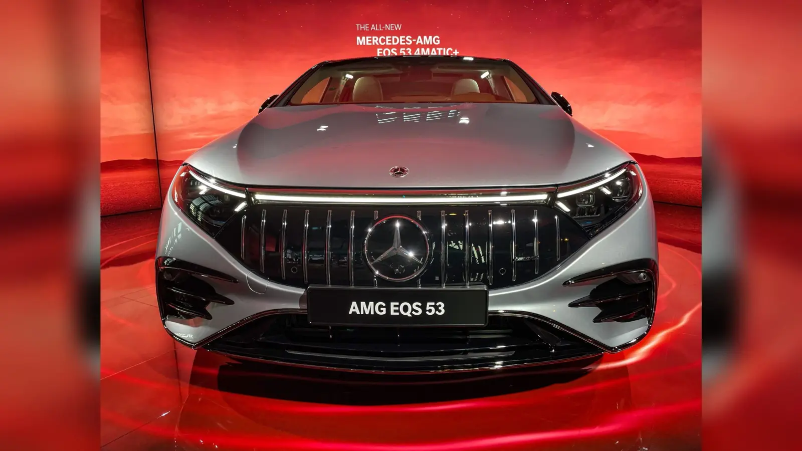 Mercedes-Benz ने उतारी 2.45 करोड़ की नयी इलेक्ट्रिक सेडान, सिंगल चार्ज पर देगी 586 किमी की रेंज