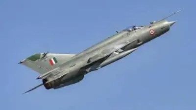 राजस्थान के बाड़मेर में सेना का मिग-21 विमान क्रैश, दोनों पायलट के मारे जाने की खबर