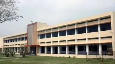 बिहार: एमआइटी में रैगिंग पर बवाल.. सीनियर छात्रों ने भोजपुरी अश्लील गानों पर जानें क्या करवायी हरकत