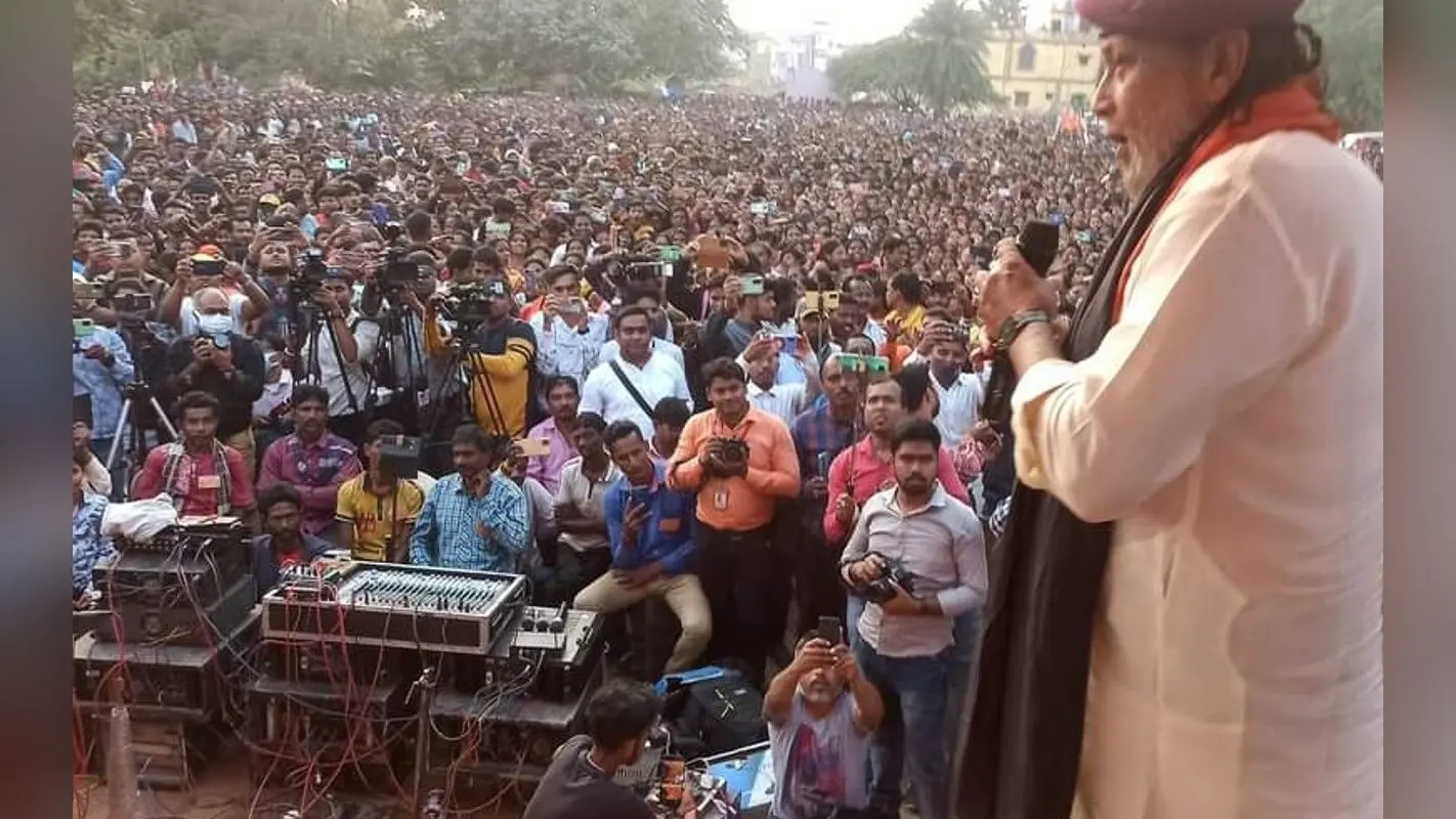 आप हमें पंचायत दीजिए, हम आपको विकास देंगे, बीरभूम में भाजपा की जनसभा में बोले मिथुन चक्रवर्ती
