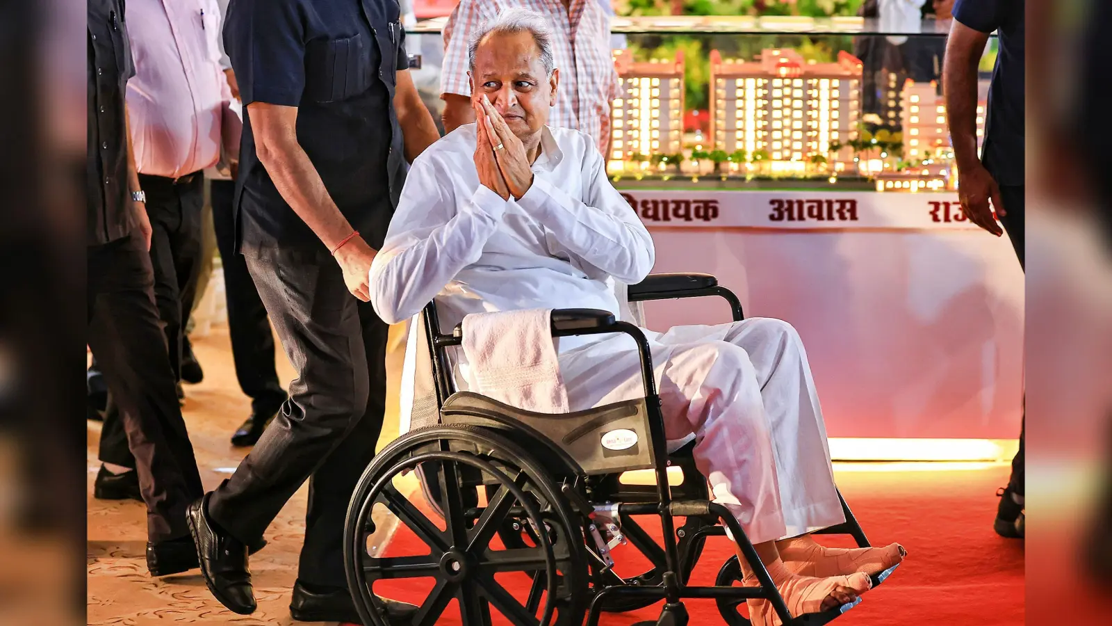 राजस्थान: रात में तीन बजे तक पढ़ाई करते थे सीएम अशोक गहलोत, बनना चाहते थे डॉक्टर लेकिन…