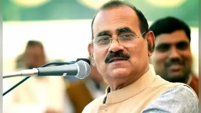 पूर्व विधायक विजय मिश्रा के खिलाफ गैरजमानती वारंट जारी, BJP नेता के भाई की दिनदहाड़े गोली मारकर की गई थी हत्या