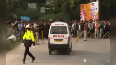 Himachal Election 2022: एंबुलेंस को रास्ता देने के लिए पीएम मोदी ने रोका अपना काफिला, देखें वीडियो