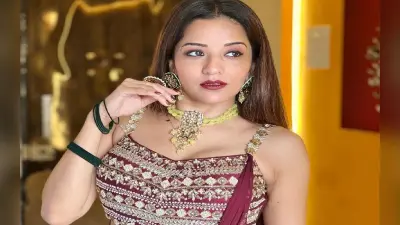 भोजपुरी एक्ट्रेस मोनालिसा का नवरात्रि लुक है बेहद खूबसूरत, फैंस बोले- किसी की नजर ना लगे