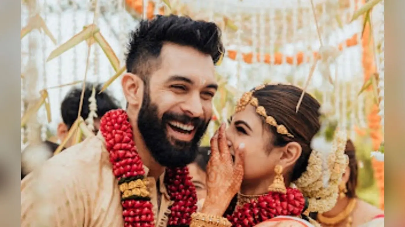 Mouni Roy Wedding: इस वेडिंग सीजन आप भी करने जा रही हैं साउथ इंडियन शादी,तो मौनी रॉय के लुक से लें आइडिया