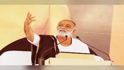 भगवान कृष्ण पर विवादित टिप्पणी का आरोप, मोरारी बापू को मारने दौड़े भाजपा के पूर्व विधायक !