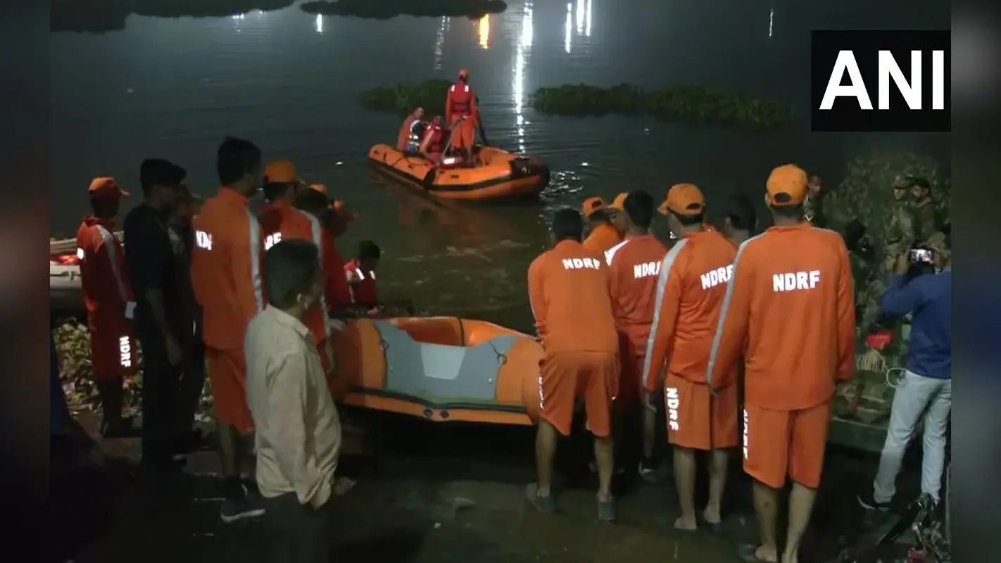 Morbi Bridge Collapse: मोरबी हादसे में मरने वालों की संख्या बढ़कर 134 हुई, घटना स्थल पर जायेंगे पीएम मोदी